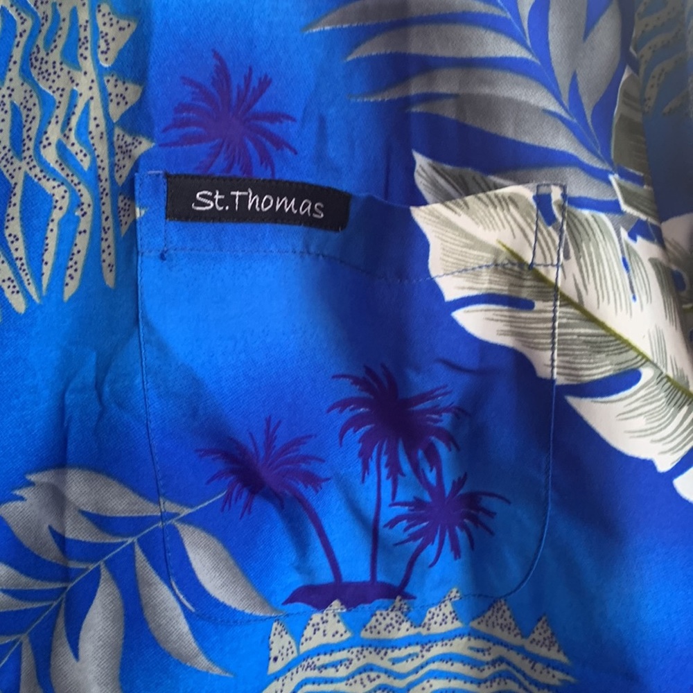 Vintage Hawaiian button up shirt - Picture 3 of 4